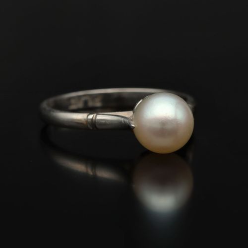 Platinum Cultured Pearl Ring image-1