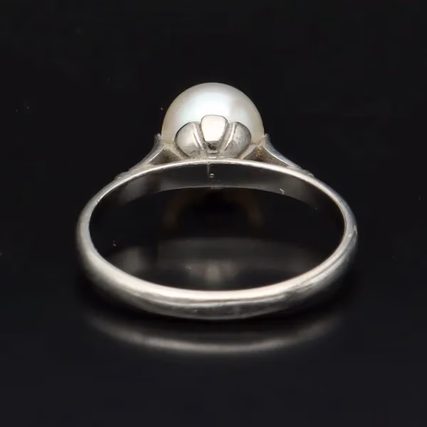 Platinum Cultured Pearl Ring