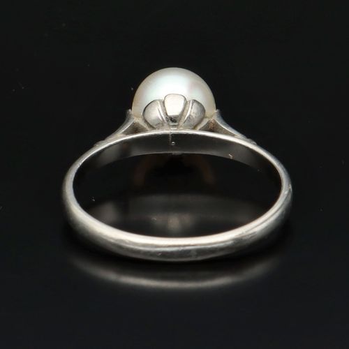 Platinum Cultured Pearl Ring image-5