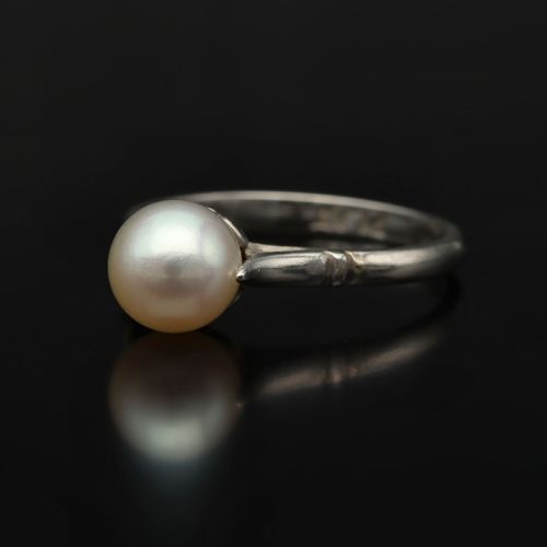 Platinum Cultured Pearl Ring image-3