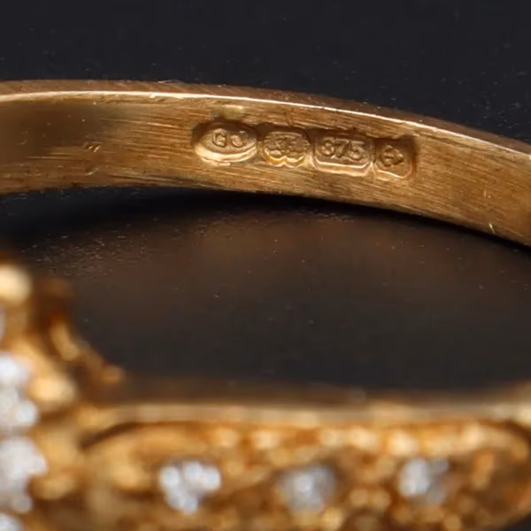 Gold Sapphire Diamond Ring