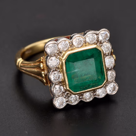 18ct Yellow Gold Emerald & Diamond Cluster Ring