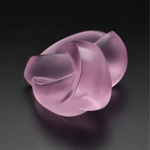 Lalique Pink Entwined Heart image-3