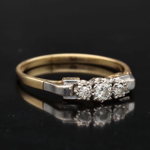 18ct Gold Diamond Ring. Birmingham 1961 image-1