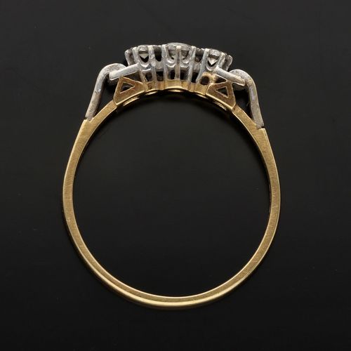 18ct Gold Diamond Ring. Birmingham 1961 image-6