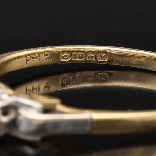 18ct Gold Diamond Ring. Birmingham 1961 image-4