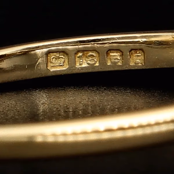 18ct Gold Sapphire and Diamond Ring