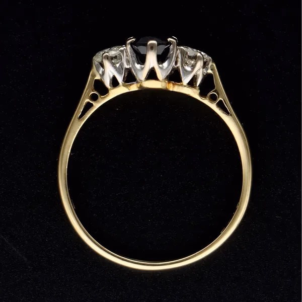 18ct Gold Sapphire and Diamond Ring