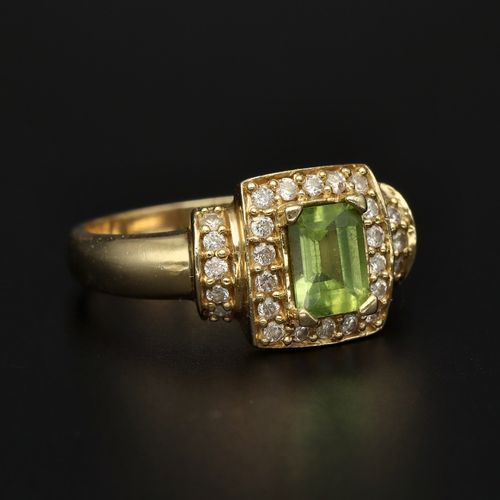 14ct Gold Peridot Diamond Ring image-1