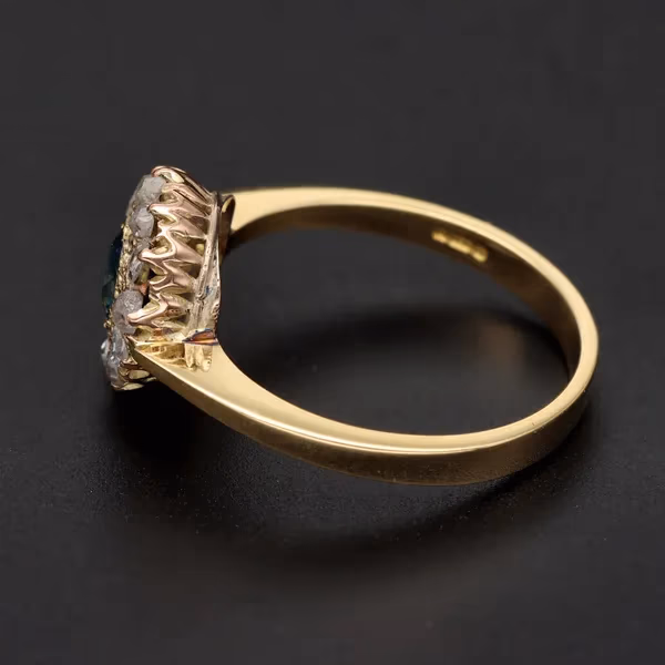 18ct Yellow Gold Sapphire & Diamond Cluster Ring