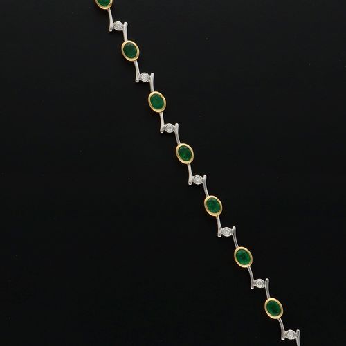 18ct Gold Emerald and Diamond Bracelet image-3