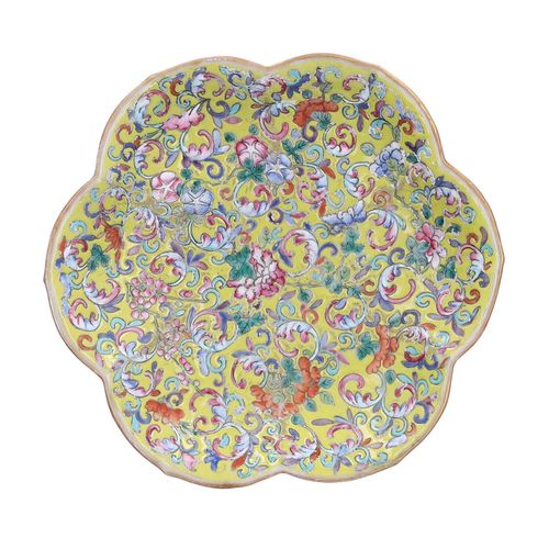 Tongxi Period Cantonese Footed Plate image-3