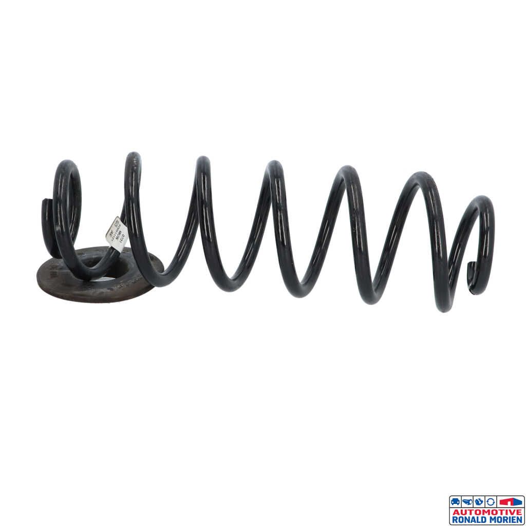 Used Rear coil spring Volkswagen Golf VIII Variant (GC5) 1.0 TSI 12V Price € 20,00 Inclusive VAT offered by Automaterialen Ronald Morien B.V.