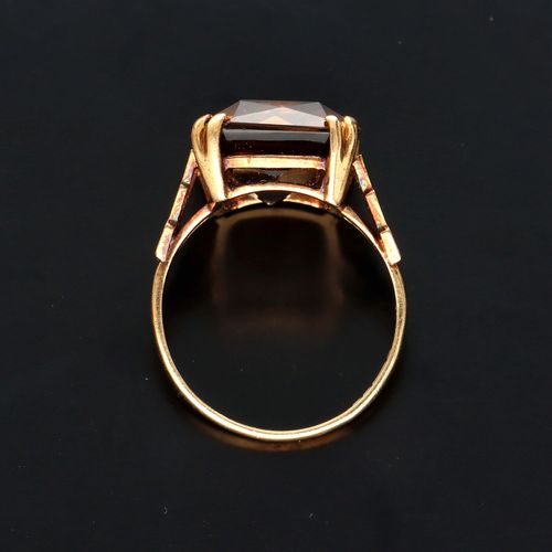 9ct Gold Smokey Quartz Ring image-6