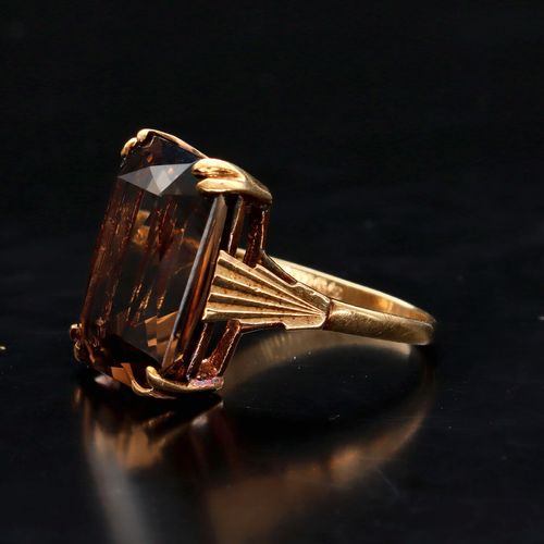 9ct Gold Smokey Quartz Ring image-3