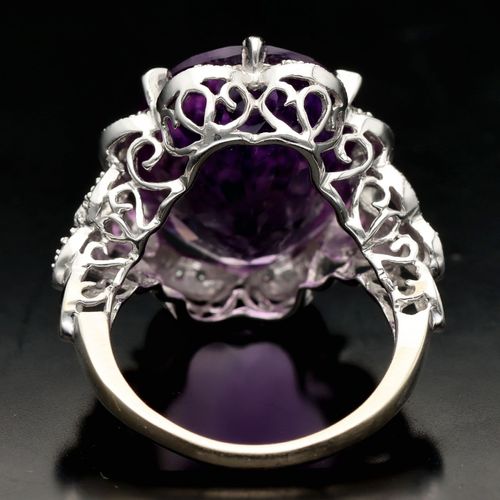 14ct Gold Amethyst and Diamond Ring image-5