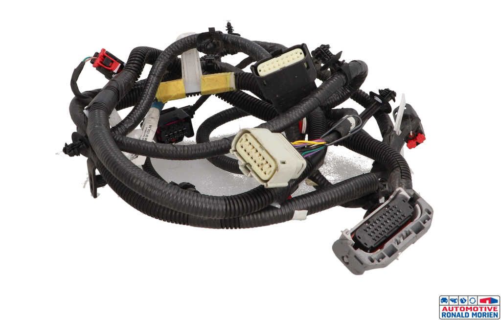 Usagé Faisceau de câbles Tesla Model Y RWD Prix € 65,00 Prix TTC proposé par Automaterialen Ronald Morien B.V.