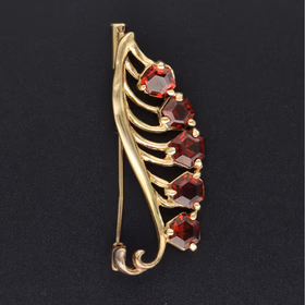 Vintage 14ct Gold Garnet Set Brooch