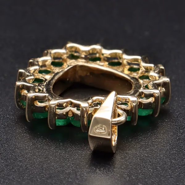 18ct Gold Emerald Heart Pendant