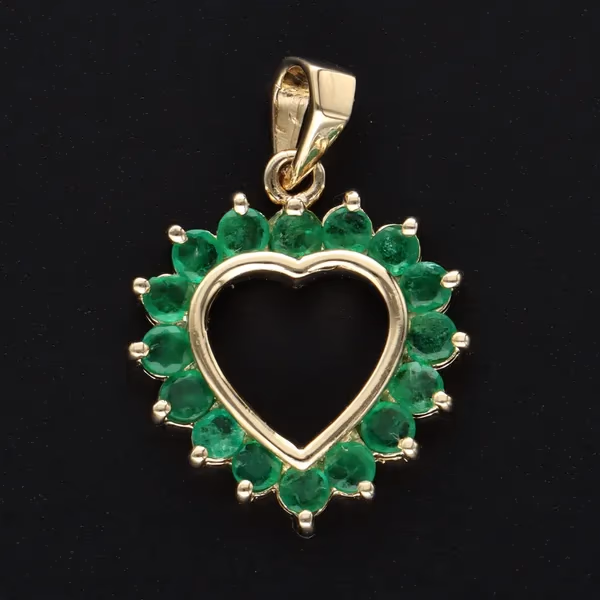 18ct Gold Emerald Heart Pendant