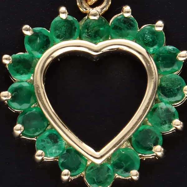 18ct Gold Emerald Heart Pendant