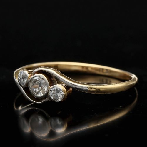 Antique 18ct Gold Old Cut Diamond Ring image-3