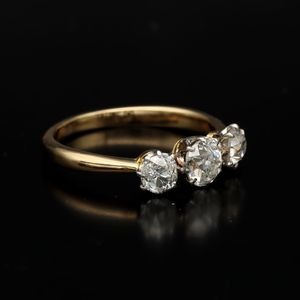 18ct Gold & Three Stone Diamond Ring