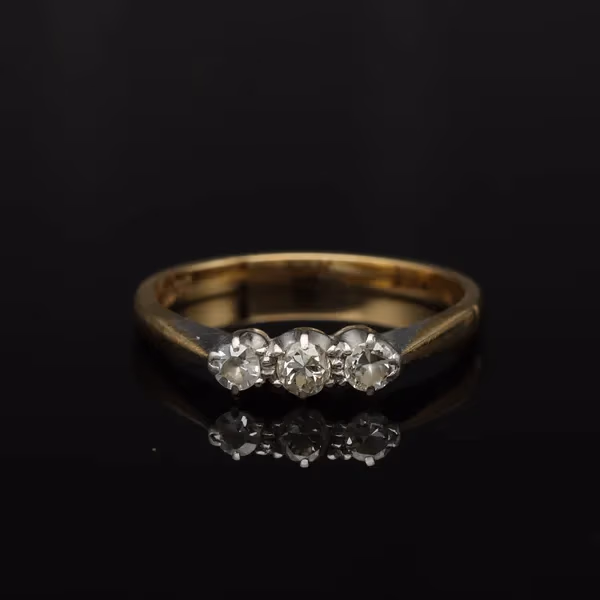 18ct Yellow Gold Diamond Trilogy Ring