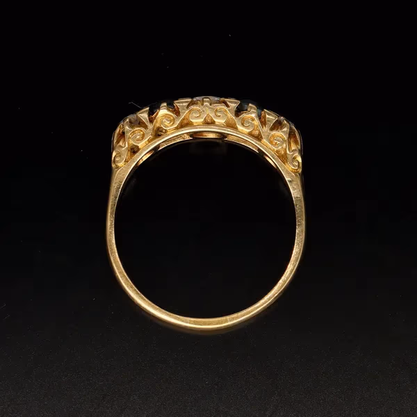 Vintage 18ct Gold Diamond and Sapphire Ring