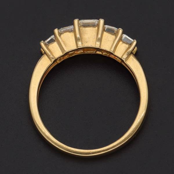 18ct Gold Diamond Ring