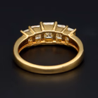 18ct Gold Diamond Ring