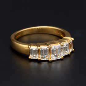 18ct Gold Diamond Ring