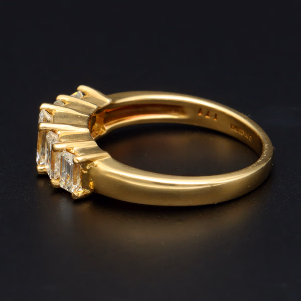 18ct Gold Diamond Ring