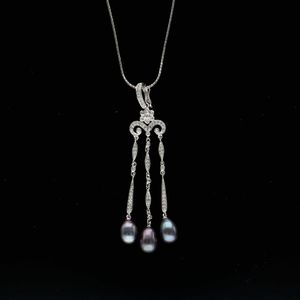 18ct White Gold Diamond and Pearl Drop Pendant Necklace