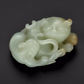 Chinese Pale Celadon Jade 'Cats' Group