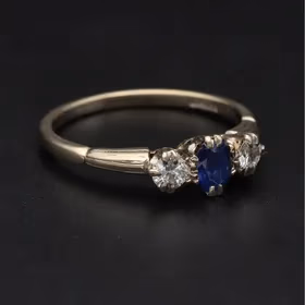 18ct Gold Sapphire Diamond Ring