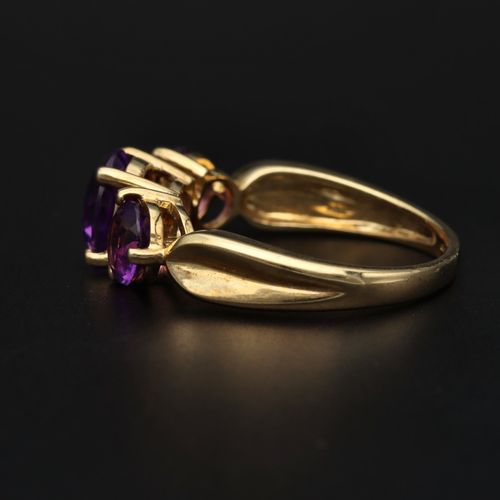 9ct Gold Three Stone Amethyst Ring image-3