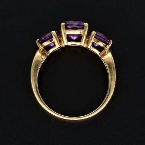 9ct Gold Three Stone Amethyst Ring image-6