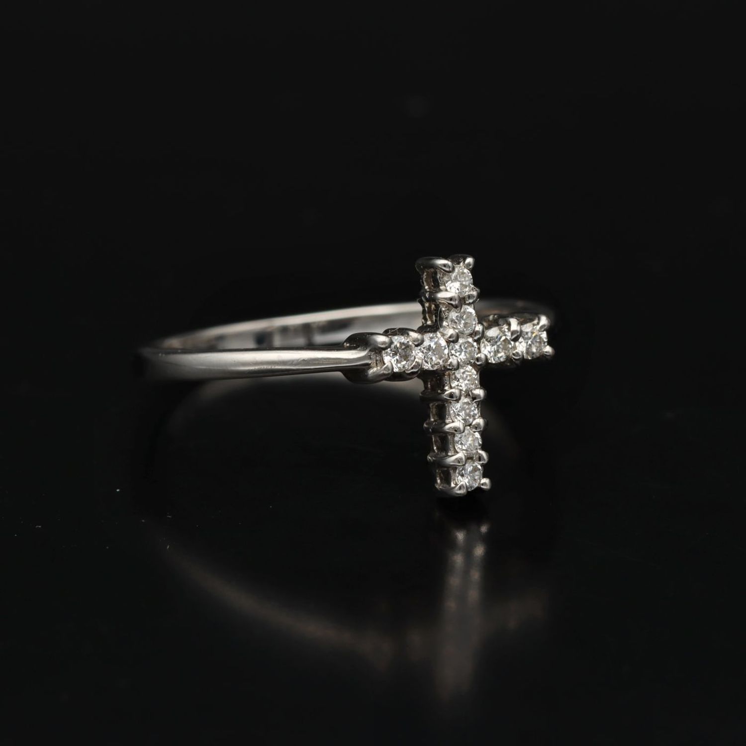 Diamond deals studded cross