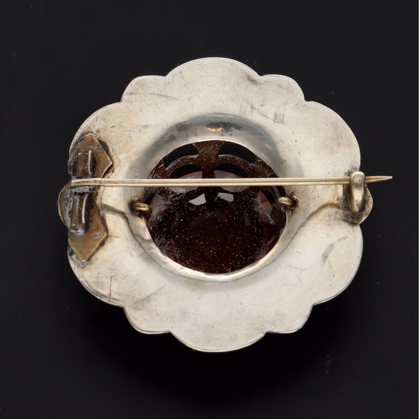 Victorian Scottish Silver & Agate Brooch