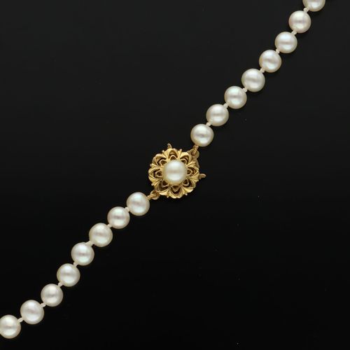 Re Strung Cultured Pearls Necklace image-5