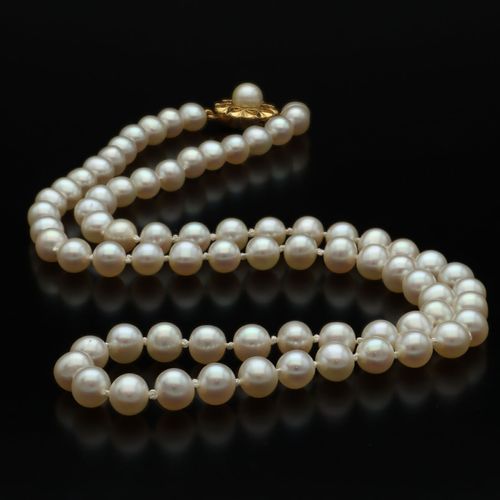 Re Strung Cultured Pearls Necklace image-3