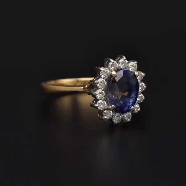 18ct Yellow Gold Blue Sapphire & Diamond Ring