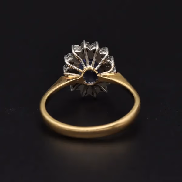18ct Yellow Gold Blue Sapphire & Diamond Ring