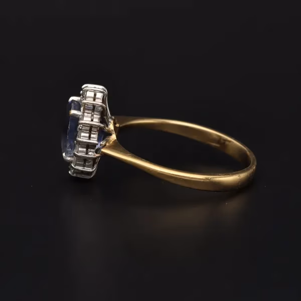 18ct Yellow Gold Blue Sapphire & Diamond Ring