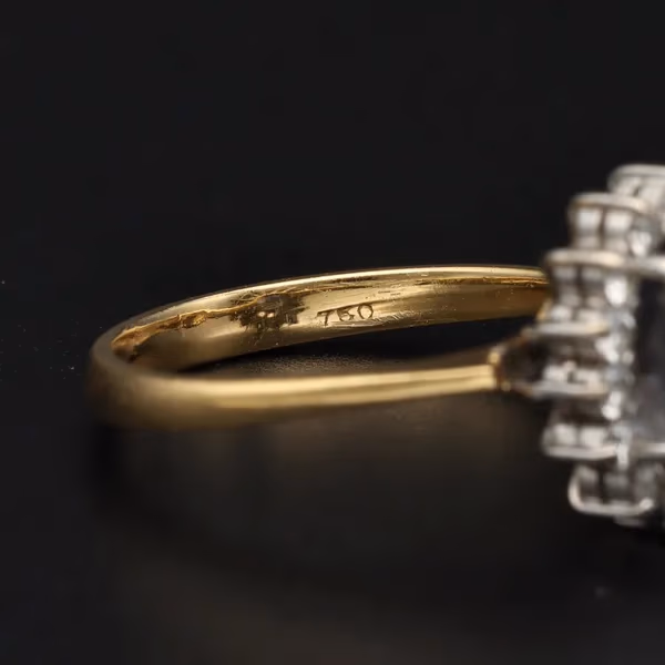 18ct Yellow Gold Blue Sapphire & Diamond Ring