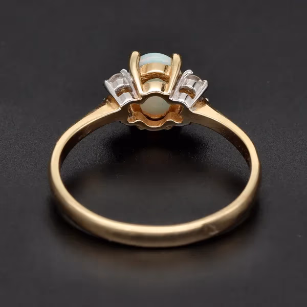 14ct Gold Opal Diamond Ring