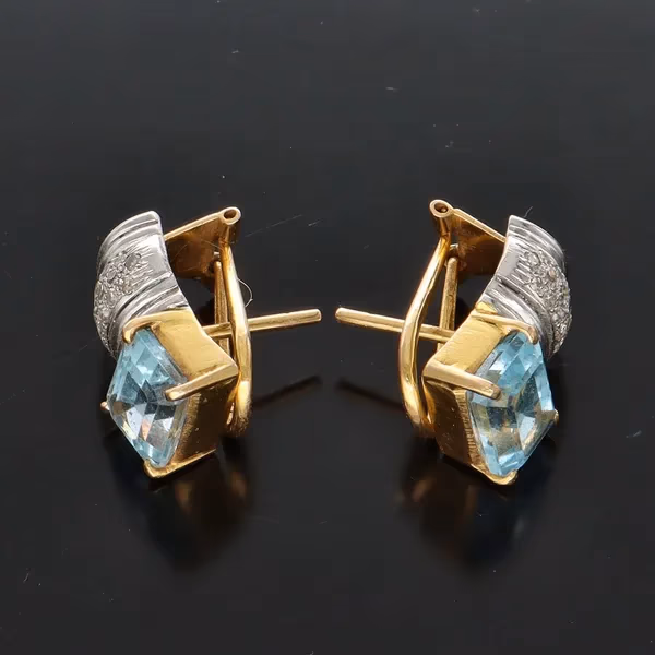 Vintage 18ct Gold Aquamarine and Diamond Earrings