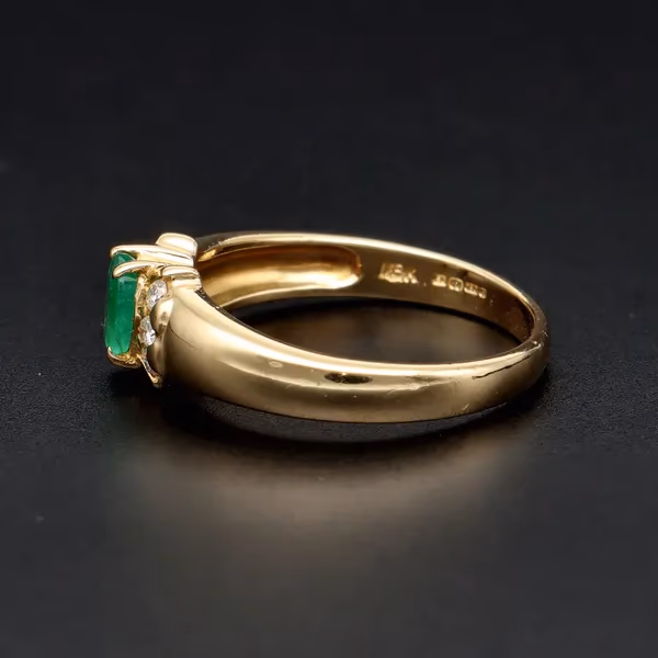 18ct Gold Emerald and Diamond Ring