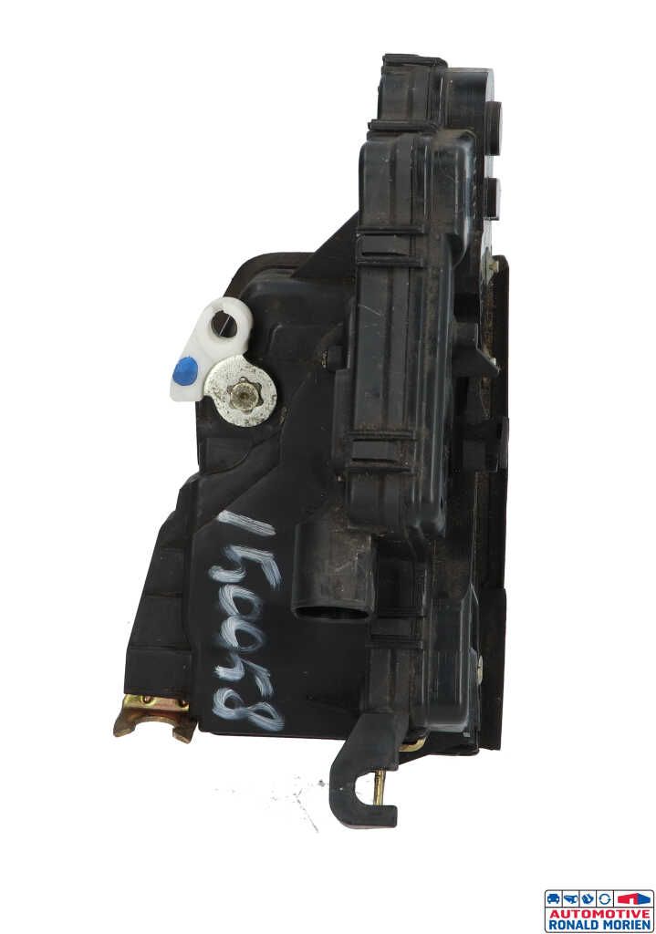 Used Rear door mechanism 4-door, right BMW 3 serie (E46/4) 330i 24V Price € 20,00 Margin scheme offered by Automaterialen Ronald Morien B.V.